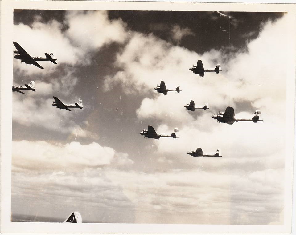 Overvlucht van B-17’s boven Sint-Truiden tijdens de 